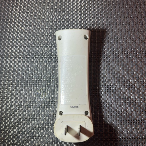 Energizer Emergency Flashlight Light Rechargeable Weather Ready Compact Handheld - Picture 4 of 8